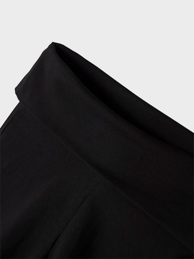 LMTD BIKER SHORTS NLFBENEDICTE