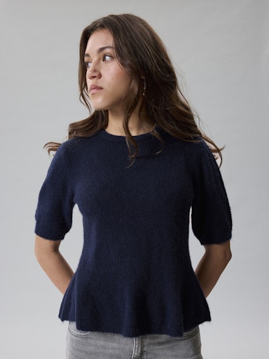 LMTD TOPP NLFLODET SS SHORT PEPLUM KNIT